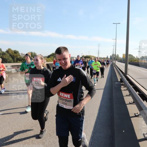 03.10.2025 - Köhlbrandbrückenlauf Yannick Fuchs http://msf.ph/oto/9181030 03.10.2025 11:22:27 Position 3 5290, 5256 meine-sportfotos.de