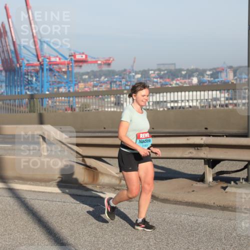 03.10.2025 - Köhlbrandbrückenlauf Yannick Fuchs http://msf.ph/oto/9181032 03.10.2025 08:55:56 Position 2 2083, 118 meine-sportfotos.de
