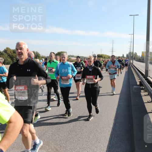 03.10.2025 - Köhlbrandbrückenlauf Yannick Fuchs http://msf.ph/oto/9181067 03.10.2025 11:22:31 Position 3 5449, 6537, 5450 meine-sportfotos.de