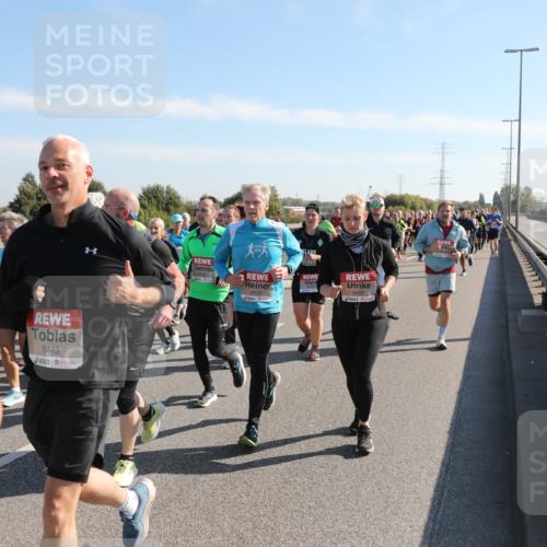 03.10.2025 - Köhlbrandbrückenlauf Yannick Fuchs http://msf.ph/oto/9181069 03.10.2025 11:22:31 Position 3 5449, 5782, 6537, 5450 meine-sportfotos.de