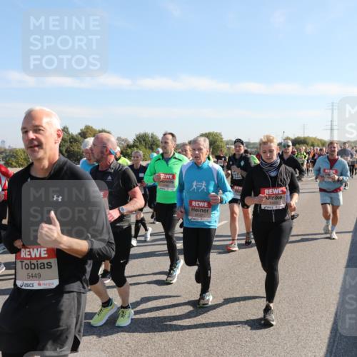 03.10.2025 - Köhlbrandbrückenlauf Yannick Fuchs http://msf.ph/oto/9181071 03.10.2025 11:22:31 Position 3 5449, 5782, 6537, 5450 meine-sportfotos.de