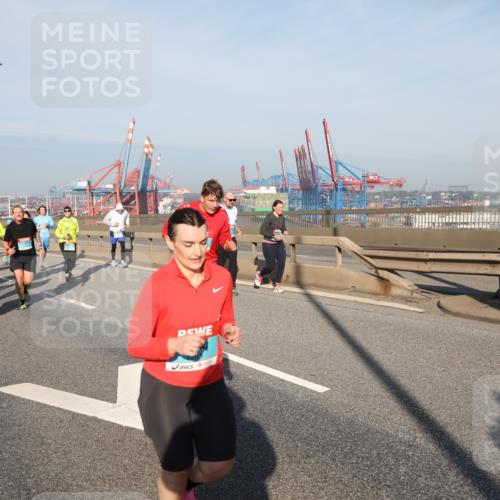 03.10.2025 - Köhlbrandbrückenlauf Yannick Fuchs http://msf.ph/oto/9181072 03.10.2025 08:56:00 Position 2  meine-sportfotos.de