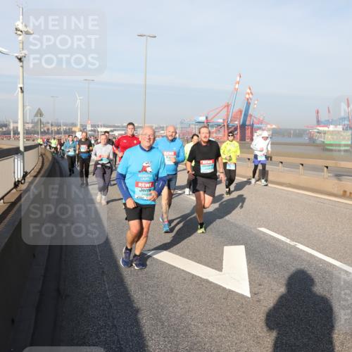 03.10.2025 - Köhlbrandbrückenlauf Yannick Fuchs http://msf.ph/oto/9181077 03.10.2025 08:56:02 Position 2  meine-sportfotos.de