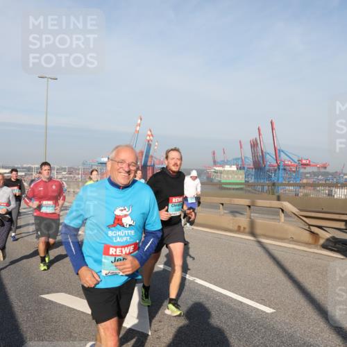 03.10.2025 - Köhlbrandbrückenlauf Yannick Fuchs http://msf.ph/oto/9181089 03.10.2025 08:56:03 Position 2  meine-sportfotos.de