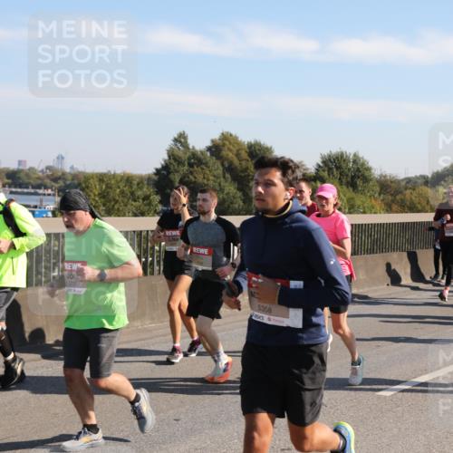03.10.2025 - Köhlbrandbrückenlauf Yannick Fuchs http://msf.ph/oto/9181124 03.10.2025 11:22:35 Position 3 5235, 5358, 1627 meine-sportfotos.de