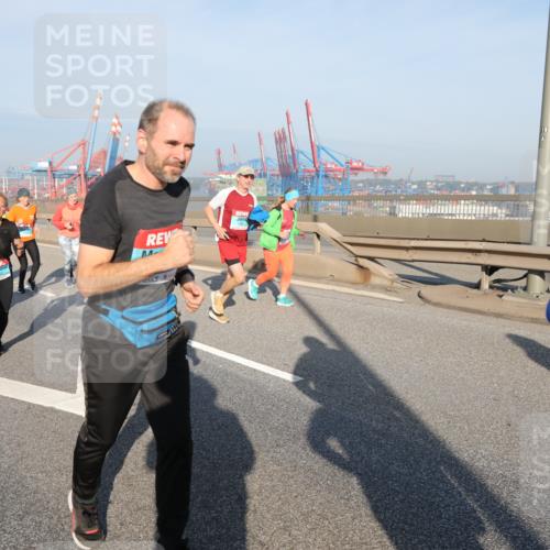 03.10.2025 - Köhlbrandbrückenlauf Yannick Fuchs http://msf.ph/oto/9181127 03.10.2025 08:56:08 Position 2  meine-sportfotos.de
