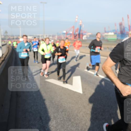 03.10.2025 - Köhlbrandbrückenlauf Yannick Fuchs http://msf.ph/oto/9181130 03.10.2025 08:56:08 Position 2 2090 meine-sportfotos.de