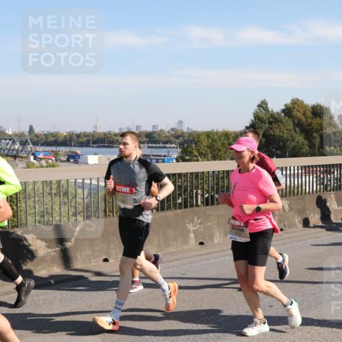 03.10.2025 - Köhlbrandbrückenlauf Yannick Fuchs http://msf.ph/oto/9181135 03.10.2025 11:22:36 Position 3 5235, 6140 meine-sportfotos.de
