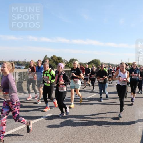 03.10.2025 - Köhlbrandbrückenlauf Yannick Fuchs http://msf.ph/oto/9181169 03.10.2025 11:22:39 Position 3 850, 4702, 6812 meine-sportfotos.de