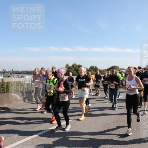03.10.2025 - Köhlbrandbrückenlauf Yannick Fuchs http://msf.ph/oto/9181175 03.10.2025 11:22:39 Position 3 4702, 5570, 6812 meine-sportfotos.de