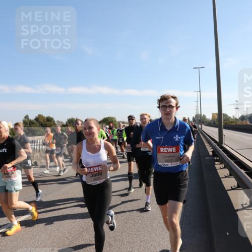 03.10.2025 - Köhlbrandbrückenlauf Yannick Fuchs http://msf.ph/oto/9181180 03.10.2025 11:22:40 Position 3 4702, 6186, 5570, 6812 meine-sportfotos.de