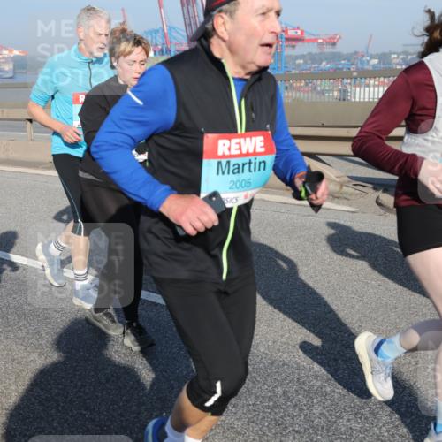 03.10.2025 - Köhlbrandbrückenlauf Yannick Fuchs http://msf.ph/oto/9181217 03.10.2025 08:56:25 Position 2 2752, 2005, 3389 meine-sportfotos.de