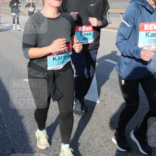 03.10.2025 - Köhlbrandbrückenlauf Yannick Fuchs http://msf.ph/oto/9181224 03.10.2025 08:56:26 Position 2 2586, 2655, 2752 meine-sportfotos.de