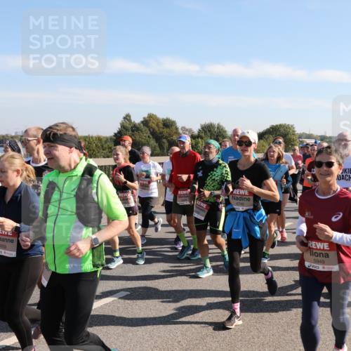 03.10.2025 - Köhlbrandbrückenlauf Yannick Fuchs http://msf.ph/oto/9181230 03.10.2025 11:22:43 Position 3 5888, 4959, 4746, 5949 meine-sportfotos.de