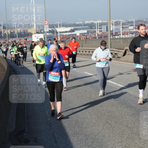03.10.2025 - Köhlbrandbrückenlauf Yannick Fuchs http://msf.ph/oto/9181240 03.10.2025 08:56:29 Position 2 3626 meine-sportfotos.de