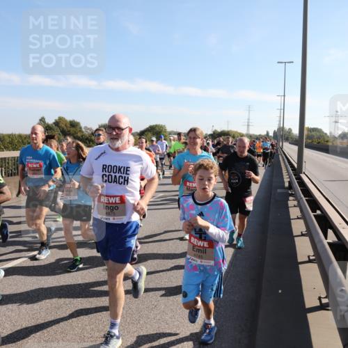 03.10.2025 - Köhlbrandbrückenlauf Yannick Fuchs http://msf.ph/oto/9181245 03.10.2025 11:22:44 Position 3 4875, 4745 meine-sportfotos.de