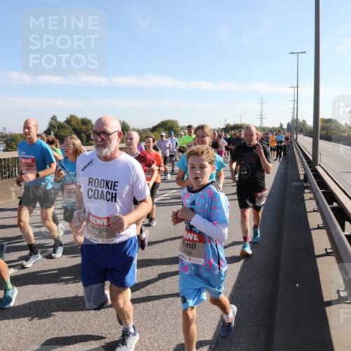 03.10.2025 - Köhlbrandbrückenlauf Yannick Fuchs http://msf.ph/oto/9181248 03.10.2025 11:22:45 Position 3 6608, 6501, 4875, 4745 meine-sportfotos.de