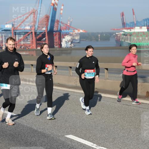 03.10.2025 - Köhlbrandbrückenlauf Yannick Fuchs http://msf.ph/oto/9181251 03.10.2025 08:56:30 Position 2 2059, 2237 meine-sportfotos.de