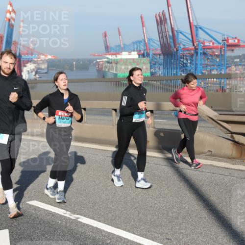 03.10.2025 - Köhlbrandbrückenlauf Yannick Fuchs http://msf.ph/oto/9181256 03.10.2025 08:56:31 Position 2 2059, 2162 meine-sportfotos.de