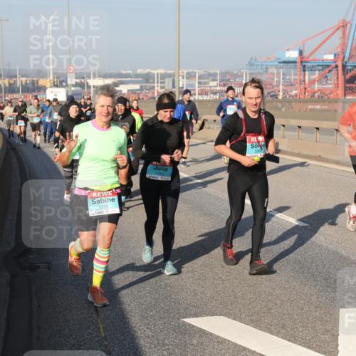 03.10.2025 - Köhlbrandbrückenlauf Yannick Fuchs http://msf.ph/oto/9181314 03.10.2025 08:56:39 Position 2 1775, 3383, 3384 meine-sportfotos.de