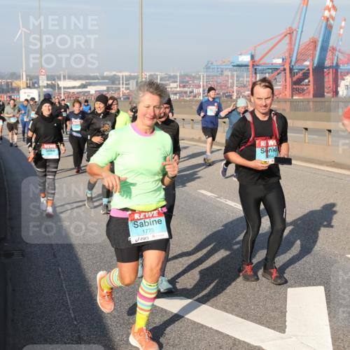 03.10.2025 - Köhlbrandbrückenlauf Yannick Fuchs http://msf.ph/oto/9181321 03.10.2025 08:56:40 Position 2 1775, 384 meine-sportfotos.de