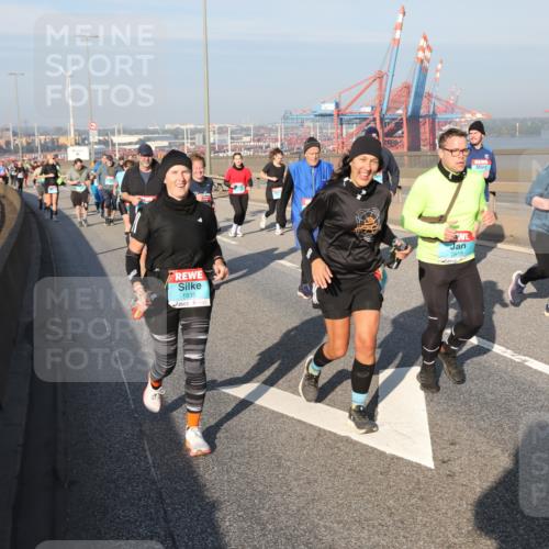 03.10.2025 - Köhlbrandbrückenlauf Yannick Fuchs http://msf.ph/oto/9181350 03.10.2025 08:56:43 Position 2 1935, 2618 meine-sportfotos.de