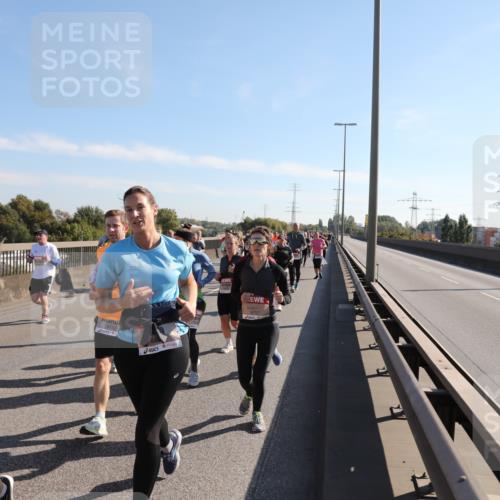 03.10.2025 - Köhlbrandbrückenlauf Yannick Fuchs http://msf.ph/oto/9181351 03.10.2025 11:22:52 Position 3 6710, 6757 meine-sportfotos.de