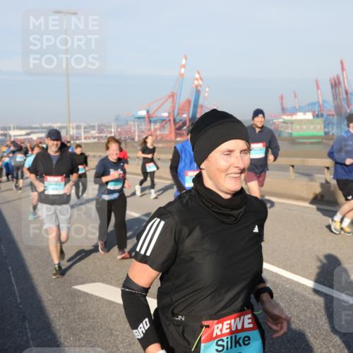 03.10.2025 - Köhlbrandbrückenlauf Yannick Fuchs http://msf.ph/oto/9181363 03.10.2025 08:56:44 Position 2  meine-sportfotos.de