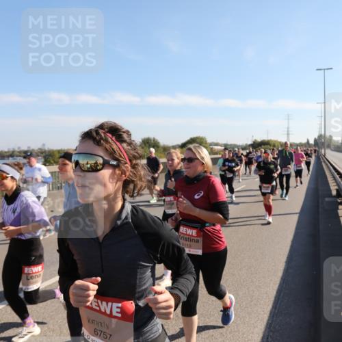 03.10.2025 - Köhlbrandbrückenlauf Yannick Fuchs http://msf.ph/oto/9181368 03.10.2025 11:22:54 Position 3 5440, 6757, 5113 meine-sportfotos.de