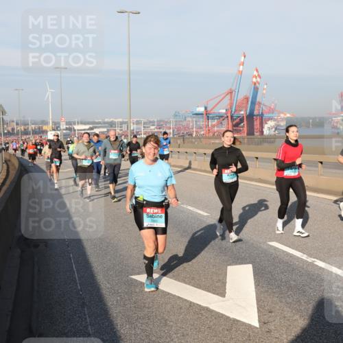 03.10.2025 - Köhlbrandbrückenlauf Yannick Fuchs http://msf.ph/oto/9181383 03.10.2025 08:56:47 Position 2 3360 meine-sportfotos.de