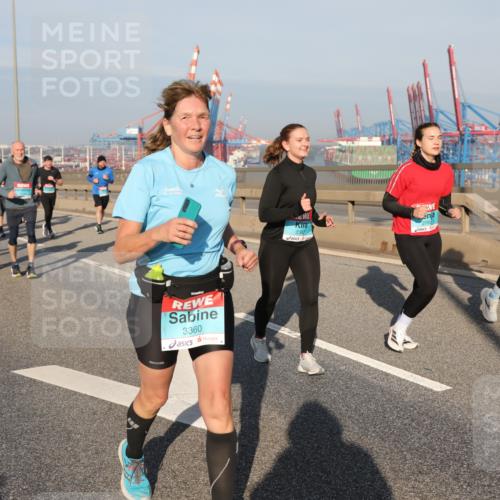 03.10.2025 - Köhlbrandbrückenlauf Yannick Fuchs http://msf.ph/oto/9181392 03.10.2025 08:56:48 Position 2 3360, 2352 meine-sportfotos.de