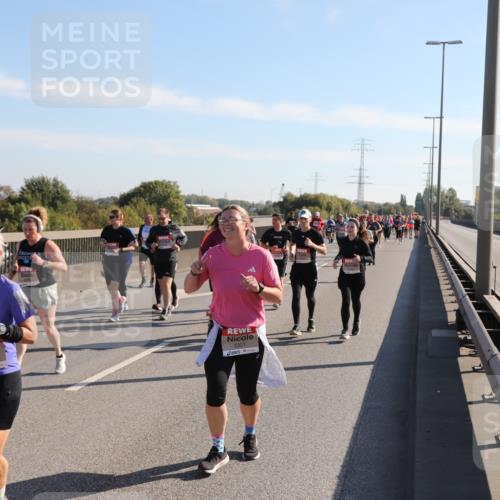 03.10.2025 - Köhlbrandbrückenlauf Yannick Fuchs http://msf.ph/oto/9181415 03.10.2025 11:22:58 Position 3 4740, 5321 meine-sportfotos.de