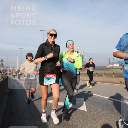 03.10.2025 - Köhlbrandbrückenlauf Yannick Fuchs http://msf.ph/oto/9181427 03.10.2025 08:56:53 Position 2 2845, 2366 meine-sportfotos.de