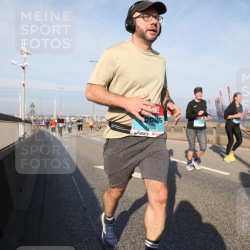 03.10.2025 - Köhlbrandbrückenlauf Yannick Fuchs http://msf.ph/oto/9181441 03.10.2025 08:56:55 Position 2 1004 meine-sportfotos.de