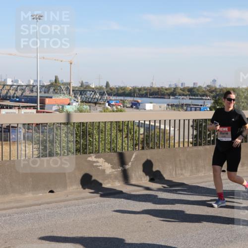03.10.2025 - Köhlbrandbrückenlauf Yannick Fuchs http://msf.ph/oto/9181445 03.10.2025 11:23:00 Position 3 6346, 6300 meine-sportfotos.de
