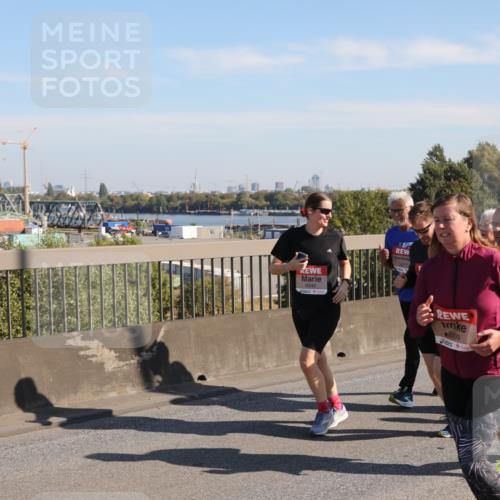 03.10.2025 - Köhlbrandbrückenlauf Yannick Fuchs http://msf.ph/oto/9181447 03.10.2025 11:23:00 Position 3 6346, 6309, 4 meine-sportfotos.de