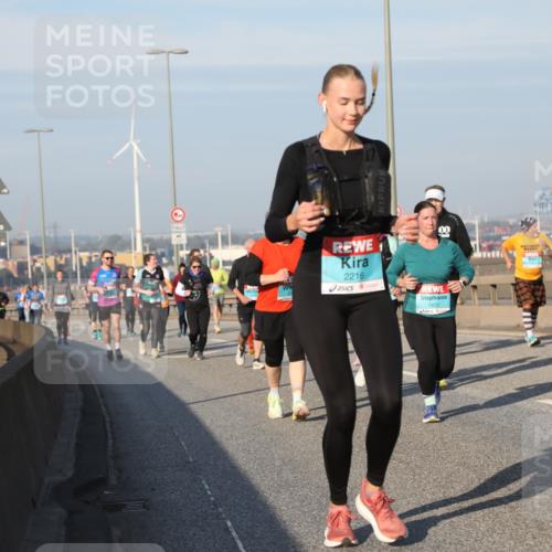 03.10.2025 - Köhlbrandbrückenlauf Yannick Fuchs http://msf.ph/oto/9181466 03.10.2025 08:57:00 Position 2 2216, 1872 meine-sportfotos.de