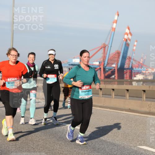 03.10.2025 - Köhlbrandbrückenlauf Yannick Fuchs http://msf.ph/oto/9181476 03.10.2025 08:57:02 Position 2 213, 1872 meine-sportfotos.de