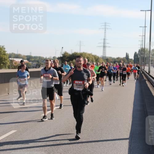 03.10.2025 - Köhlbrandbrückenlauf Yannick Fuchs http://msf.ph/oto/9181488 03.10.2025 11:23:04 Position 3 5920 meine-sportfotos.de
