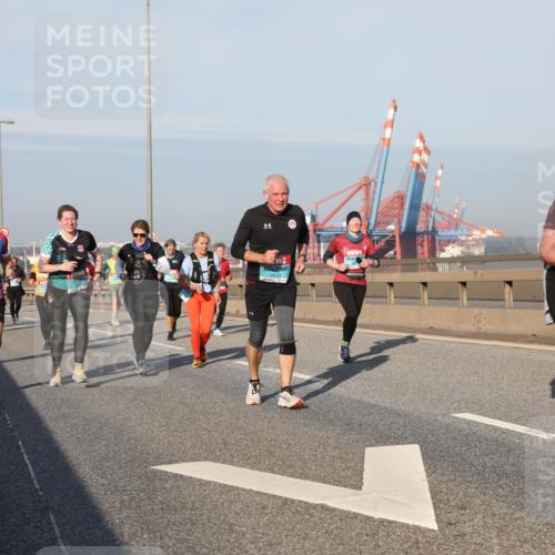 03.10.2025 - Köhlbrandbrückenlauf Yannick Fuchs http://msf.ph/oto/9181511 03.10.2025 08:57:07 Position 2 3129 meine-sportfotos.de