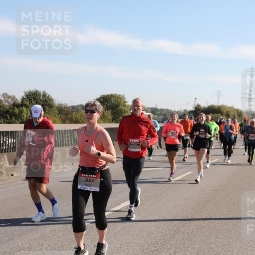 03.10.2025 - Köhlbrandbrückenlauf Yannick Fuchs http://msf.ph/oto/9181540 03.10.2025 11:23:09 Position 3 5211, 5180, 4815 meine-sportfotos.de
