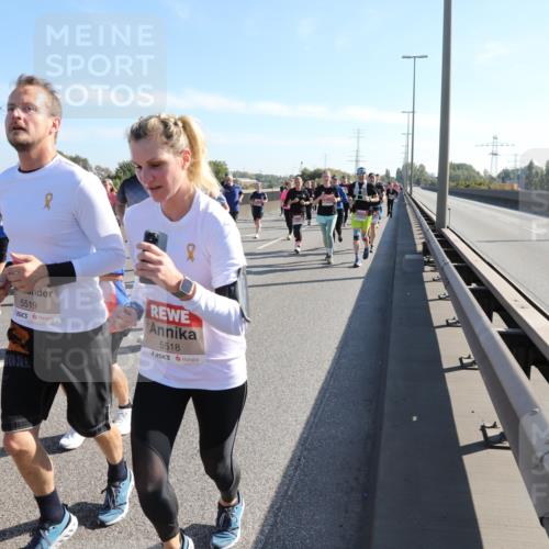 03.10.2025 - Köhlbrandbrückenlauf Yannick Fuchs http://msf.ph/oto/9181567 03.10.2025 11:23:27 Position 3 5519, 5518 meine-sportfotos.de