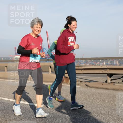03.10.2025 - Köhlbrandbrückenlauf Yannick Fuchs http://msf.ph/oto/9181578 03.10.2025 08:57:17 Position 2 1097, 118 meine-sportfotos.de