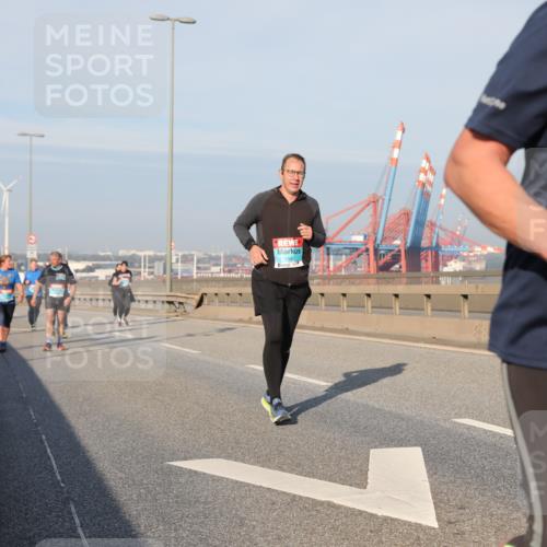 03.10.2025 - Köhlbrandbrückenlauf Yannick Fuchs http://msf.ph/oto/9181586 03.10.2025 08:57:19 Position 2 1942 meine-sportfotos.de