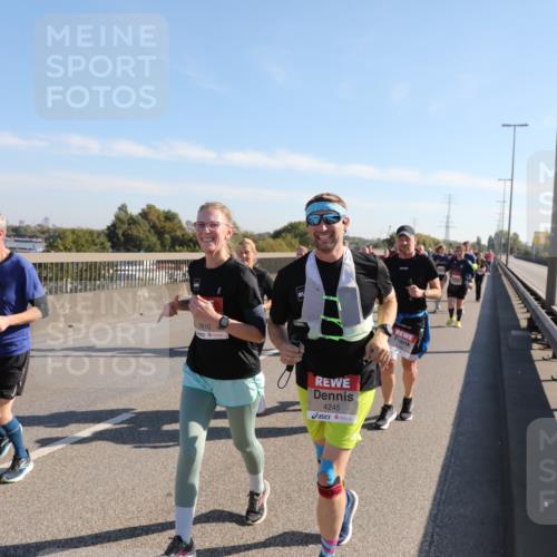 03.10.2025 - Köhlbrandbrückenlauf Yannick Fuchs http://msf.ph/oto/9181594 03.10.2025 11:23:30 Position 3 5610, 4245 meine-sportfotos.de