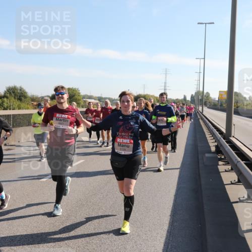03.10.2025 - Köhlbrandbrückenlauf Yannick Fuchs http://msf.ph/oto/9181621 03.10.2025 11:23:33 Position 3 5272, 4827, 5135 meine-sportfotos.de