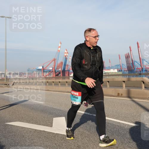 03.10.2025 - Köhlbrandbrückenlauf Yannick Fuchs http://msf.ph/oto/9181622 03.10.2025 08:57:29 Position 2 1791 meine-sportfotos.de