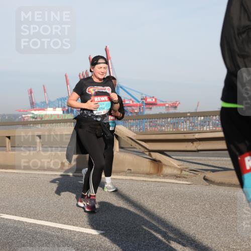 03.10.2025 - Köhlbrandbrückenlauf Yannick Fuchs http://msf.ph/oto/9181624 03.10.2025 08:57:30 Position 2 3754, 1791 meine-sportfotos.de