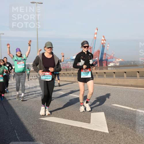 03.10.2025 - Köhlbrandbrückenlauf Yannick Fuchs http://msf.ph/oto/9181660 03.10.2025 08:57:40 Position 2 1970, 1969 meine-sportfotos.de