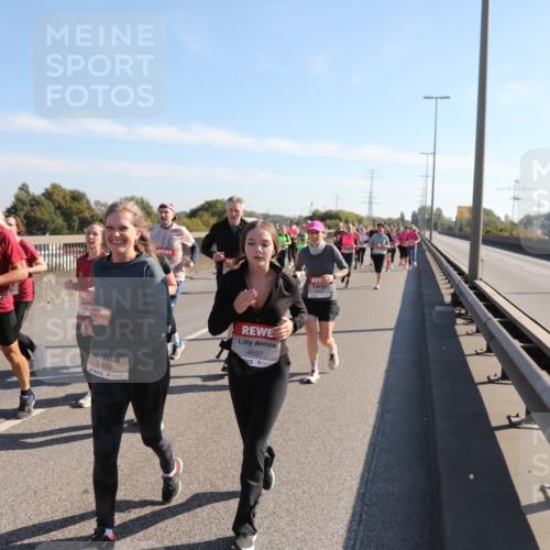 03.10.2025 - Köhlbrandbrückenlauf Yannick Fuchs http://msf.ph/oto/9181668 03.10.2025 11:23:37 Position 3 4789, 5439, 4697 meine-sportfotos.de